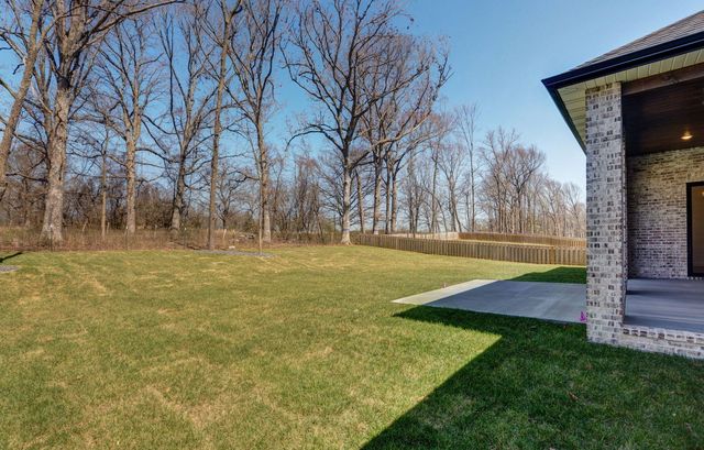 5447 E Wild Horse Drive, Springfield, MO 65802