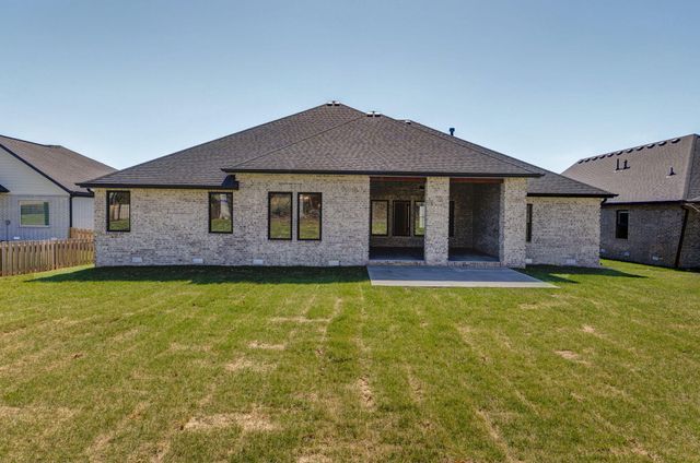 5447 E Wild Horse Drive, Springfield, MO 65802