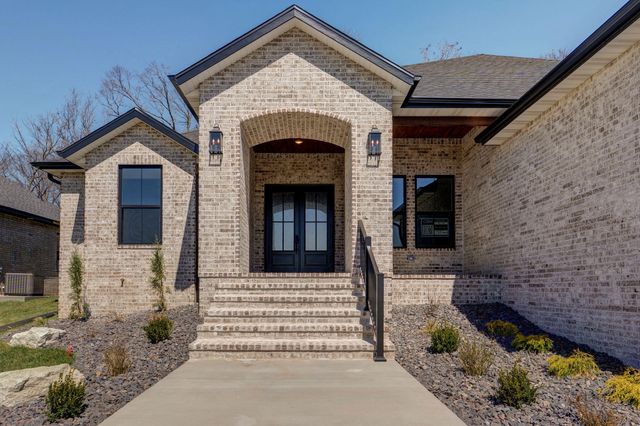 5447 E Wild Horse Drive, Springfield, MO 65802