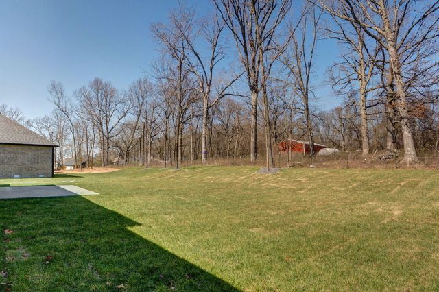 5447 E Wild Horse Drive, Springfield, MO 65802