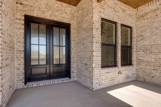 5447 E Wild Horse Drive, Springfield, MO 65802