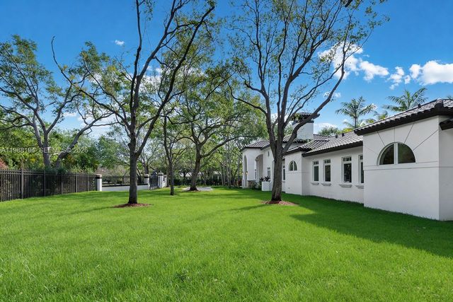 6200 SW 130th Ter, Pinecrest, FL 33156