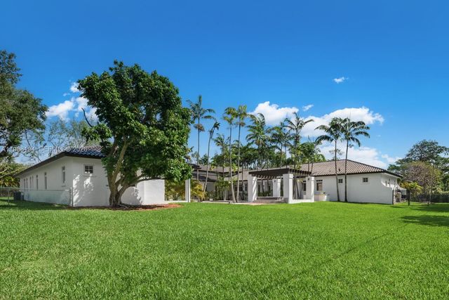 6200 SW 130th Ter, Pinecrest, FL 33156
