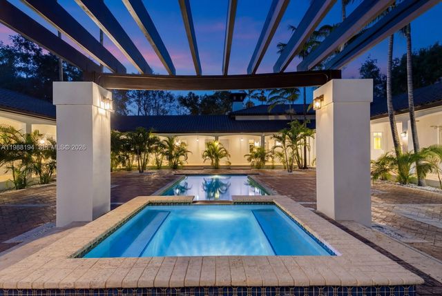 6200 SW 130th Ter, Pinecrest, FL 33156