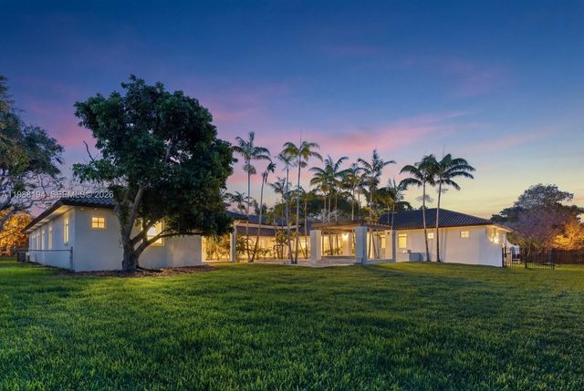 6200 SW 130th Ter, Pinecrest, FL 33156