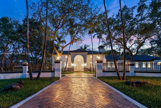 6200 SW 130th Ter, Pinecrest, FL 33156