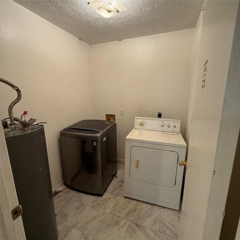 26113 Tyler Park, Bedias, TX 77831