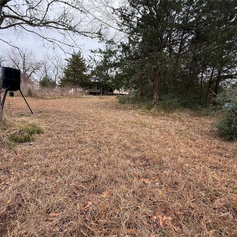 26113 Tyler Park, Bedias, TX 77831