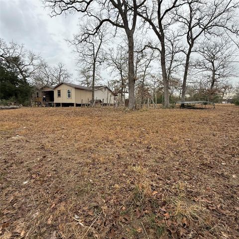 26113 Tyler Park, Bedias, TX 77831