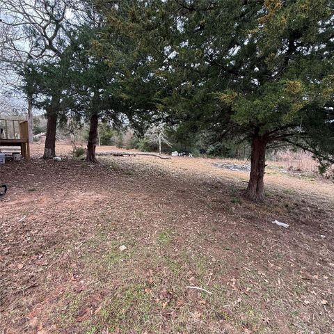 26113 Tyler Park, Bedias, TX 77831