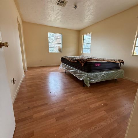 26113 Tyler Park, Bedias, TX 77831