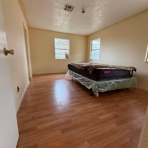 26113 Tyler Park, Bedias, TX 77831