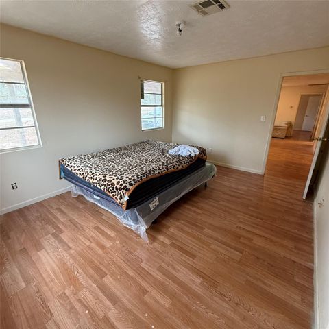 26113 Tyler Park, Bedias, TX 77831