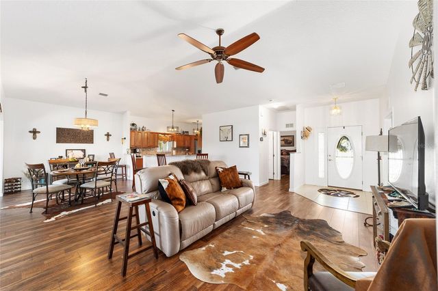 5751 NW 25TH LOOP, Ocala, FL 34482