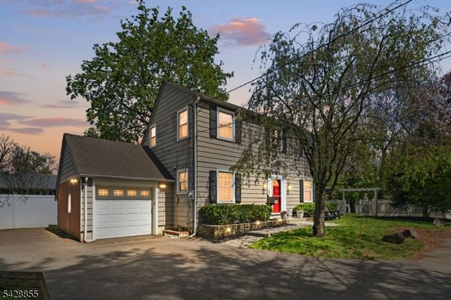 221 Maple Ter, North Plainfield Boro, NJ 07060