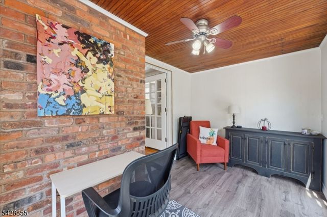 221 Maple Ter, North Plainfield Boro, NJ 07060