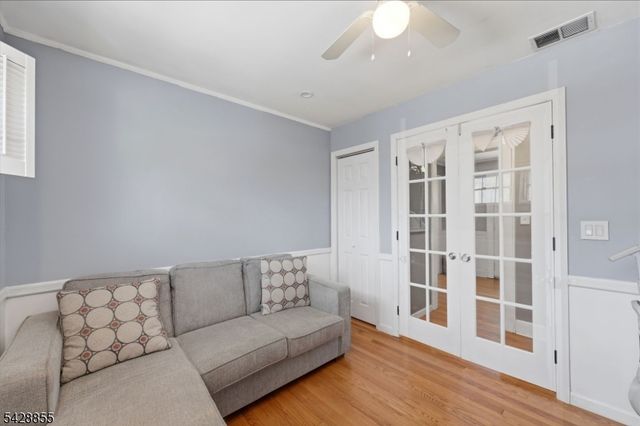 221 Maple Ter, North Plainfield Boro, NJ 07060