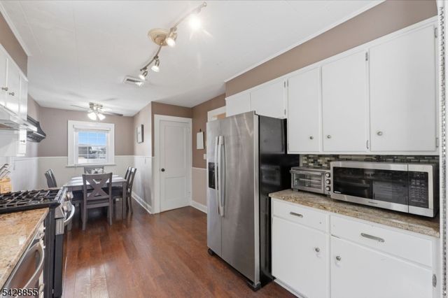 221 Maple Ter, North Plainfield Boro, NJ 07060