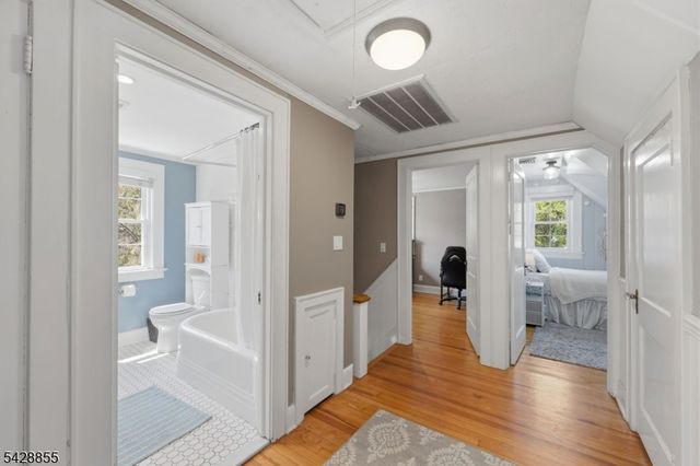 221 Maple Ter, North Plainfield Boro, NJ 07060