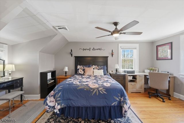 221 Maple Ter, North Plainfield Boro, NJ 07060