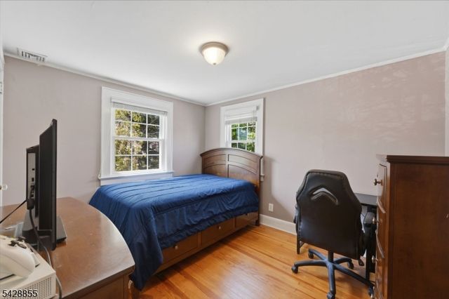 221 Maple Ter, North Plainfield Boro, NJ 07060