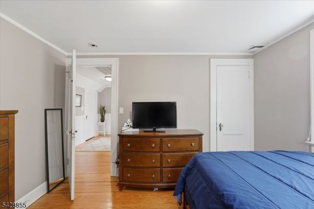 221 Maple Ter, North Plainfield Boro, NJ 07060