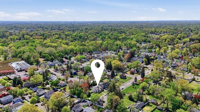 221 Maple Ter, North Plainfield Boro, NJ 07060