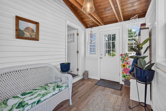 31 Crosby Street, Milford, NH 03055