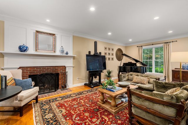 19 Rolling Lane, Sudbury, MA 01776