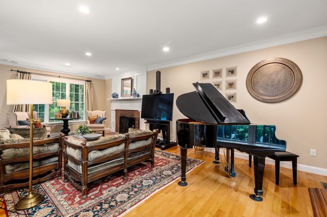 19 Rolling Lane, Sudbury, MA 01776