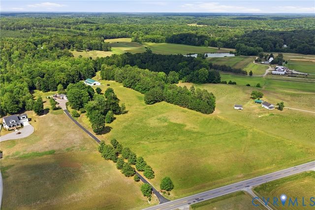 13300 W Patrick Henry Rd, Doswell, VA 23047