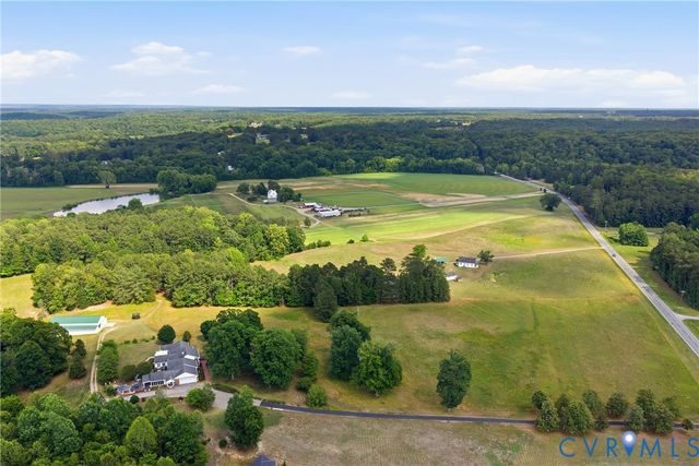 13300 W Patrick Henry Rd, Doswell, VA 23047