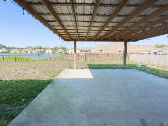 17490 Soaring Flight Dr, Prairieville, LA 70769