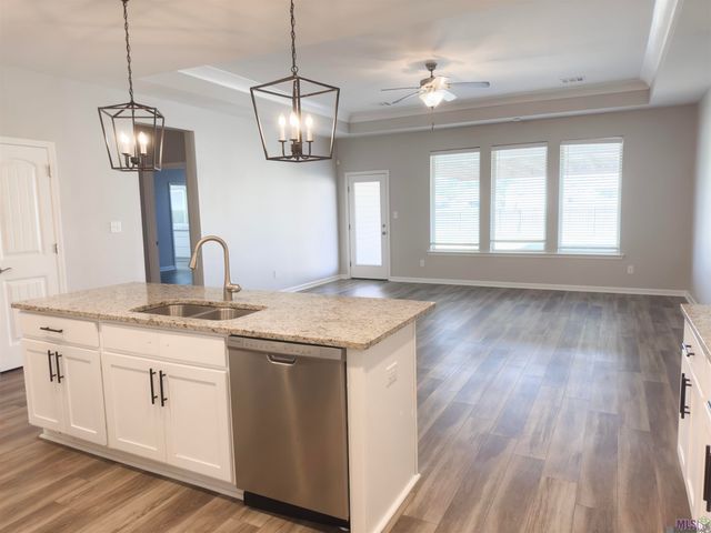 17490 Soaring Flight Dr, Prairieville, LA 70769