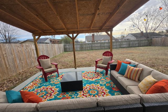 7065 PETTEN DR, Memphis, TN 38133