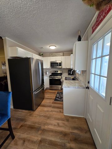 7065 PETTEN DR, Memphis, TN 38133