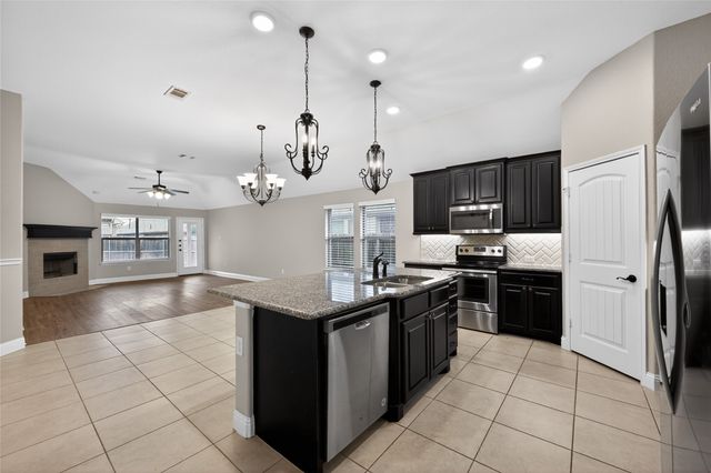 7612 Truchard Drive, Fort Worth, TX 76179