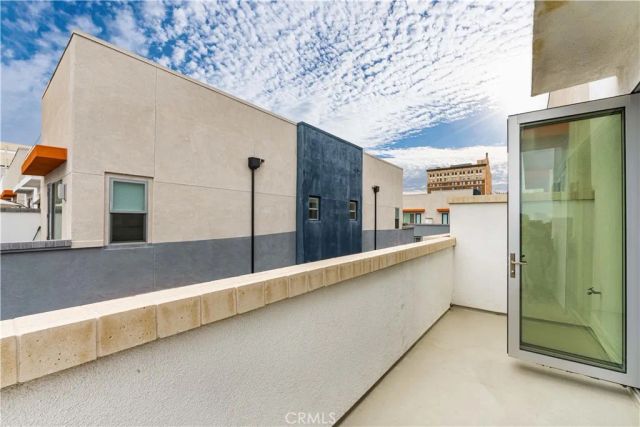 231 Elm Avenue, Long Beach, CA 90802