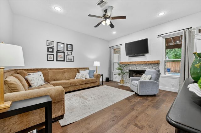 124 Branchwood Trail, Coppell, TX 75019