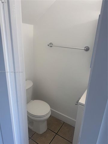 1551 W Okeechobee Rd 19, Hialeah, FL 33010