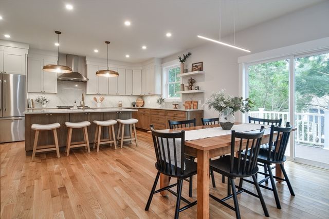 98 W Central St, Natick, MA 01760