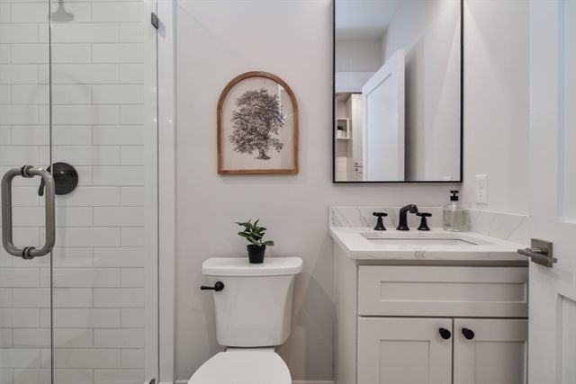 98 W Central St, Natick, MA 01760