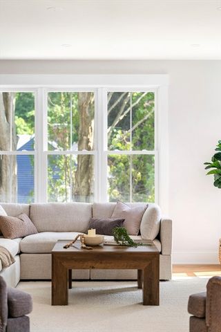 98 W Central St, Natick, MA 01760