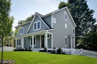 98 W Central St, Natick, MA 01760