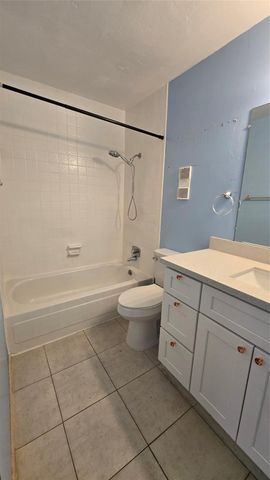 8427 Hearth Drive 4, Houston, TX 77054