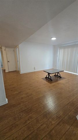 8427 Hearth Drive 4, Houston, TX 77054