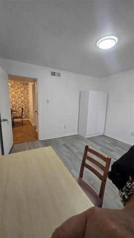 8427 Hearth Drive 4, Houston, TX 77054