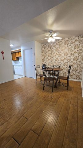 8427 Hearth Drive 4, Houston, TX 77054