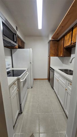 8427 Hearth Drive 4, Houston, TX 77054