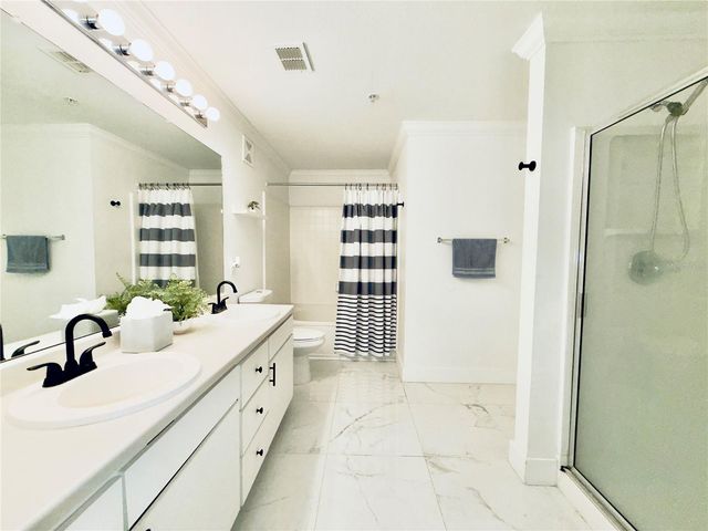 18111 BRIDLE BIT LANE, Tampa, FL 33647
